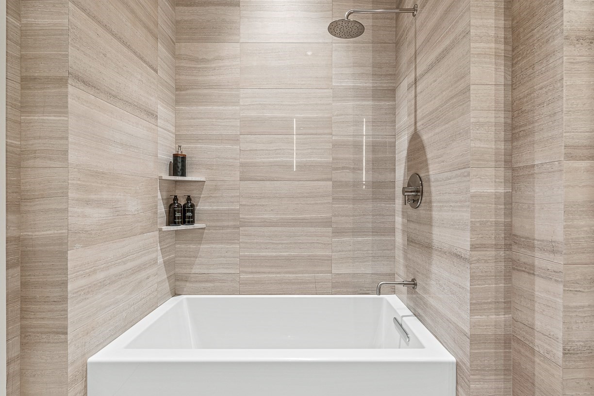 Raffles Boston Freestanding Tub Detail