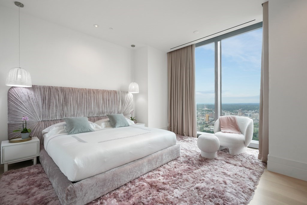 Four Seasons One Dalton Guest Bedroom in Back Bay