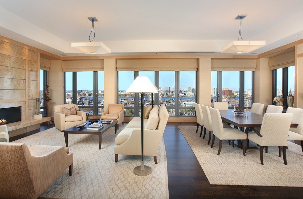 Mandarin Oriental Boston Penthouse – City-View Living Room
