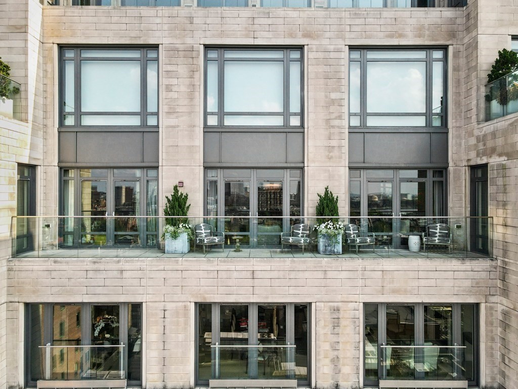 Mandarin Oriental Boston – Rooftop Terrace with Back Bay Views